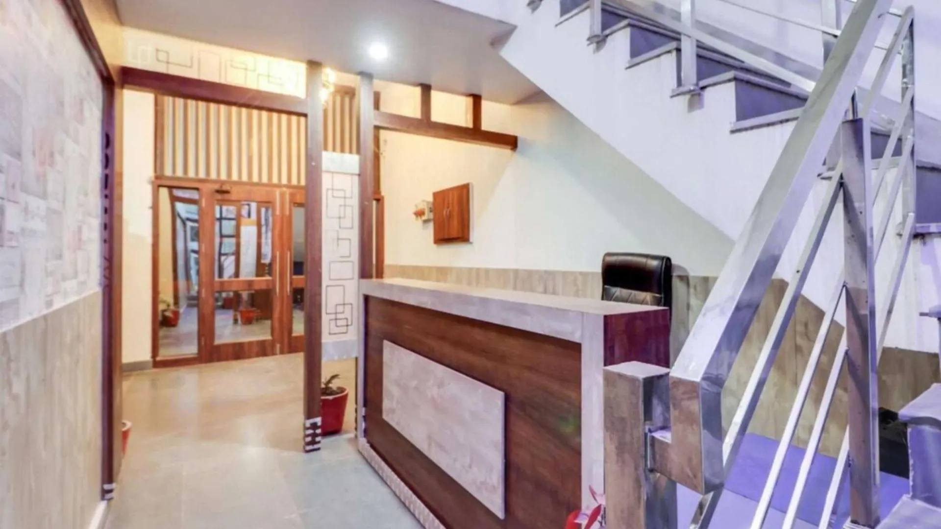 Homestay M R Hotel Pg On Ganges Varanasi Near Iskcon Temple - Assi Ghat - Prime Location-Comfortable Stay With Family