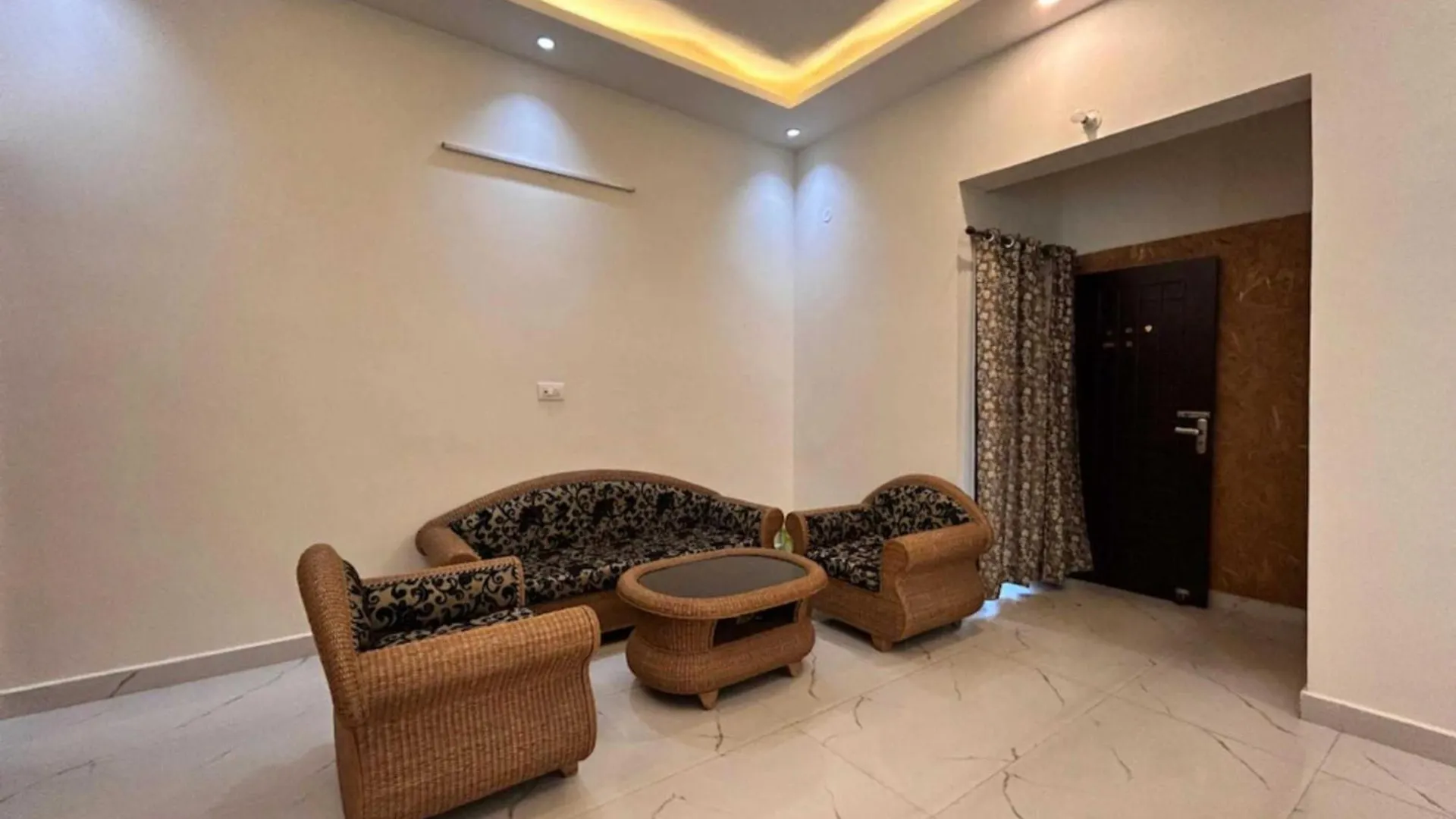M R Hotel Pg On Ganges Varanasi Near Iskcon Temple - Assi Ghat - Prime Location-Comfortable Stay With Family Homestay