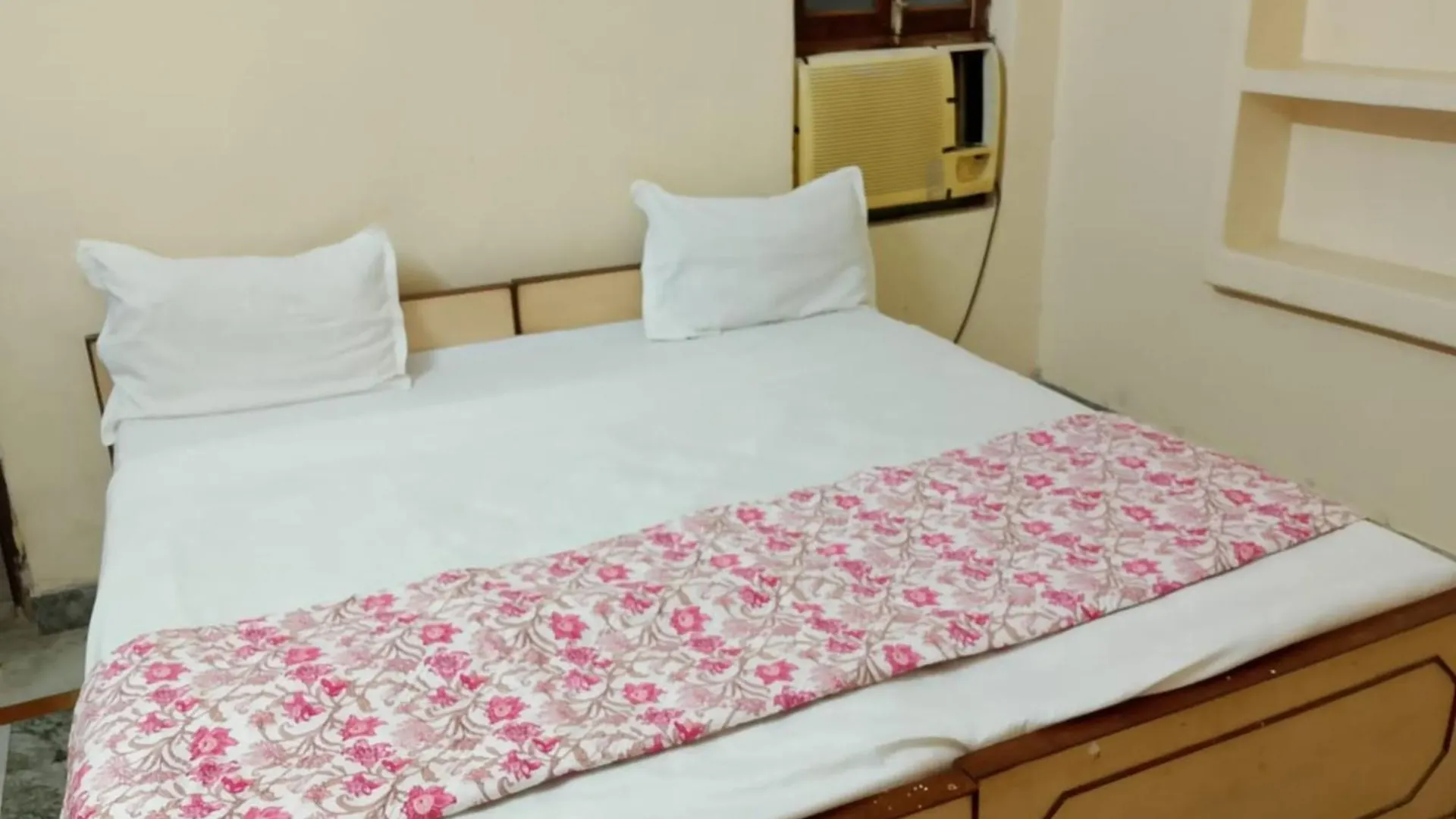 M R Hotel Pg On Ganges Varanasi Near Iskcon Temple - Assi Ghat - Prime Location-Comfortable Stay With Family Homestay